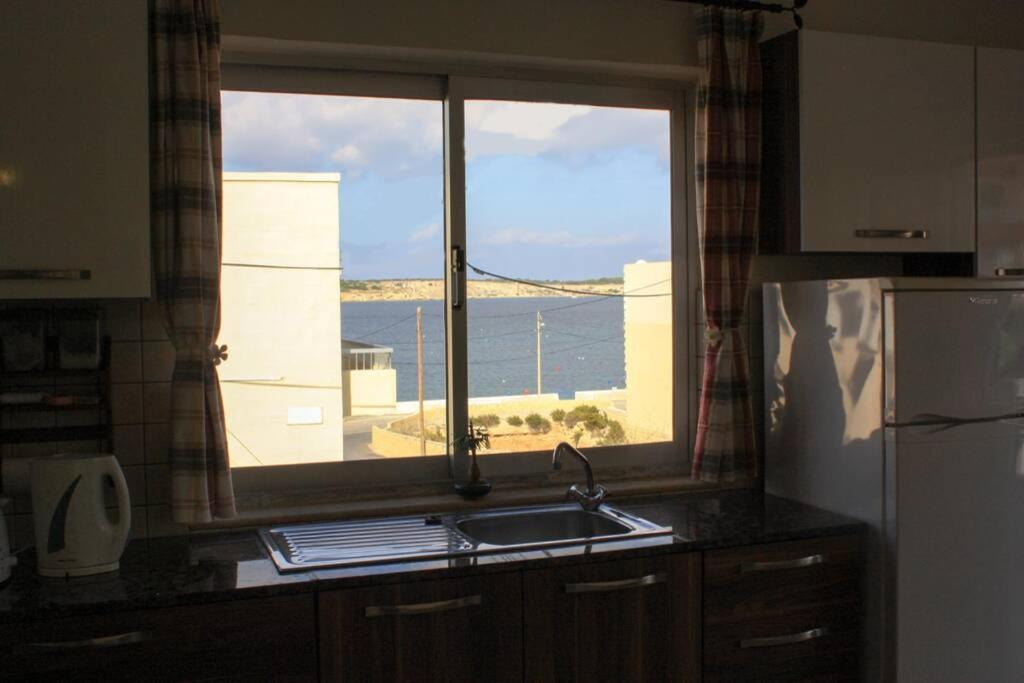 Fiesta Apartment Seaview เมลลิฮา ภายนอก รูปภาพ